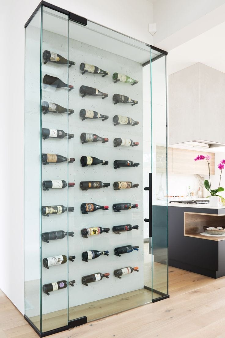 glass enclosure for wine